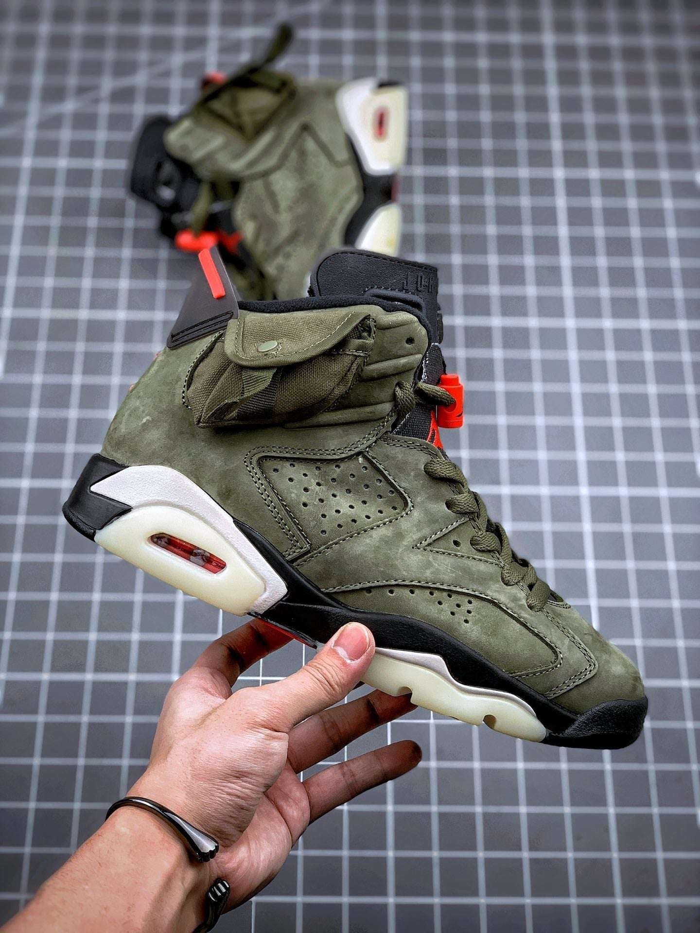 TravisScottxAirJordan6MediumOlive_1_d506cfbf-b5bf-4c24-b5f9-27670928e545 Travis Scott x Nike Air Jordan 6 Medium Olive - Image 1